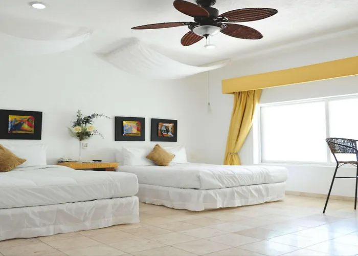 Best Western PLUS Luna del Mar